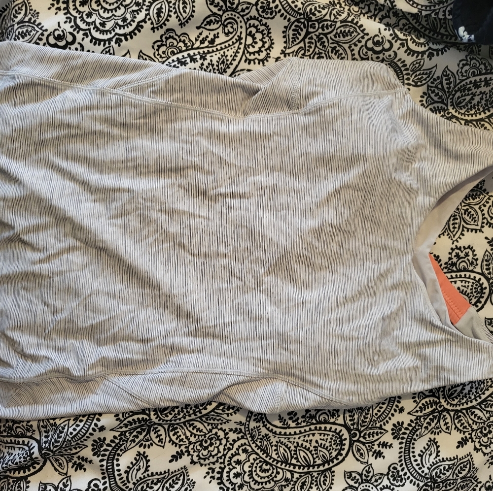 Lululemon tank with bra